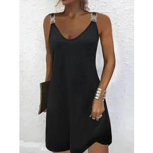 Aisha Elbise Kadın Askılı V Yakalı Toka Detaylı Janjan Krep Elbise