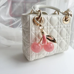Kiraz Çanta Aksesuarı