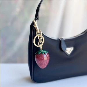 Çilek Çanta Aksesuarı