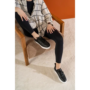 Beyaz Tabanlı Dikişli Rahat Kadın Sneaker