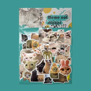 Komik Kedi Sticker Paketi -Bullet Journal - Ajanda - Planner - Defter - Laptop Etiket Çıkartma Çok Renkli 10 x 15 Paket Boyutu 3 x 5 cm Stickerlar Paket Içeriği 25 Adet Dadi Ramba Sticker