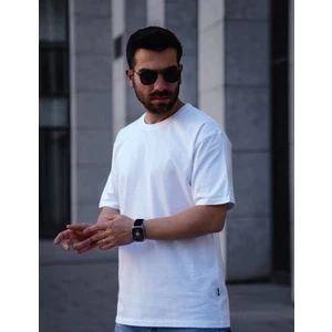 Basic T-Shirt