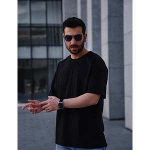 Basic T-Shirt