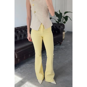 Marka Model Ispanyol Jean- Sarı