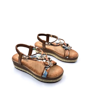 G25Y171 Dolgu Taban Espadril Detaylı Lastikli ve Taşlı Kadın Camel Beji Şık Spor Sandalet