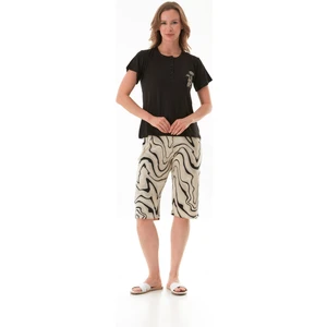 Çizgi Desenli Kısa Kollu  Kapri Pijama Takımı