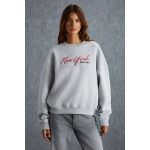 Nardy Kadın Şehir Temalı Baskı Detaylı Şardonlu Organik Pamuk Oversize Grimelanj Sweatshirt