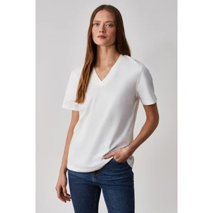 Alıne Kadın  Pamuk Derin V Yakalı Comfort Fit Beyaz T-Shirt