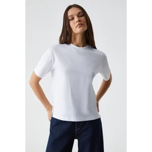 Remsos Kadın Oversize Bisiklet Yaka Kısa Kol Beyaz T-Shirt