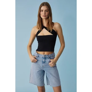 Ujeran Kadın Asimetrik Yaka Slim Fit Kolsuz Siyah Bluz