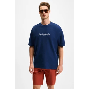 Ourflow Erkek Nakış Detaylı  Organik Pamuk Bisiklet Yaka Kısa Kollu Oversize Lacivert T-Shirt