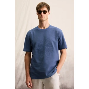 Nelıdo Erkek Nakış Detaylı  Organik Pamuk Bisiklet Yaka Kısa Kollu Regular Fit Indigo T-Shirt