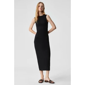 Uwen Kadın Slim Fit Kayık Yaka Kolsuz Astarlı Uzun Siyah Elbise