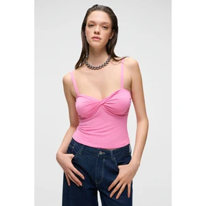 PRIENSE Kadın Slim Kısa Kolsuz Askılı Yaka Pembe Bluz