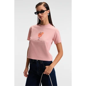 IVONNE Kadın Cocktail Baskı Desenli Kısa Kollu Organik Pamuklu Bisiklet Yaka Crop Pembe T-Shirt