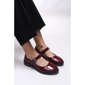 Saelheira Kadın Rugan Babet – Tokalı, Düz Tabanlı ve Rahat Günlük Kullanıma Uygun Ayakkabı