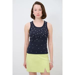 İnci Detaylı Kolsuz Bluz