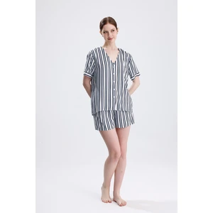 Kadın Çizgili Şortlu Pijama Takımı Kısa Kollu, Önden Düğmeli, Yazlık Ev Giyim