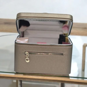 Moda Fiesta Makyaj Çantası Aynalı Deri Kaplama Kozmetik Organizer  Seyahat ve Günlük Kullanım İçin