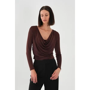 Alexandergardı Degaje Yaka Dökümlü Bluz