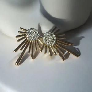 Güneş İzi Çelik Küpe, Yaz Sezonu Gösterişli Trend takı Model ışıltılı Zarif Tasarım Parlak Küpe 14 ayar Altın Kaplama Renk şık 