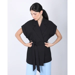 Kadın Siyah Düşük Omuzlu Oversize Kuşaklı Yelek