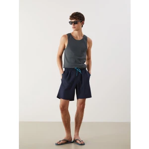 Lc Waikiki Yeni Sezon Diz Hizasi Boy Basic Erkek Deniz Sortu - S54274Z8