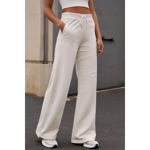 Pamuklu Kadın Eşofman Altı Ekru Flare Fit Geniş Paça İpli Cepli Esnek Rahat Kesim Yumuşak Likralı