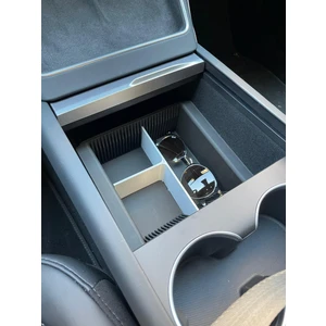 Tesla Yeni Model Y (Juniper) Bölmeli Orta Konsol Düzenleyici Araç Içi Organizer Siyah Süet Zeminli