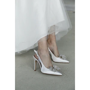 Asmara Fiyonk Taş Detaylı Beyaz Topuklu Ayakkabı