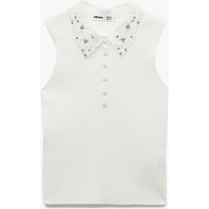 x Melis Ağazat - Kolsuz Polo Yaka Taşlı Brodeli Triko Tişört