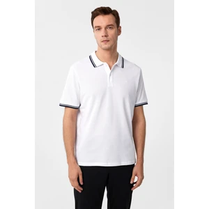 Beyaz Regular Armürlü Polo Yaka Tişört