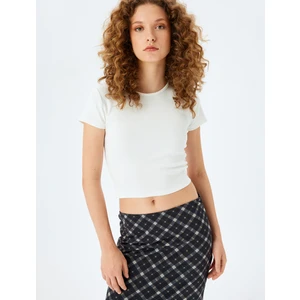 Crop Bisiklet Yaka Kısa Kollu Slim Fit Basic Tişört