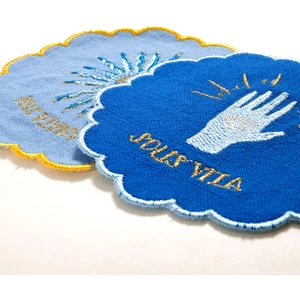 Nilüfer Dijital Baskılı Overloklu Nakışlı Pamuk Bardak Altlığı 13X13 cm Açık Mavi - Koyu Mavi