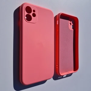 Pirok Store İphone 11 İle Uyumlu Köşeli Kalıp ( 12 GÖRÜNÜMLÜ) Lansman İçi Kadife Esnek Silikon Kılıf