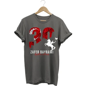 Atatürk 30 Ağustos Zafer Bayramı Bayrak Baskılı %100 Pamuk Regular Fit T-Shirt