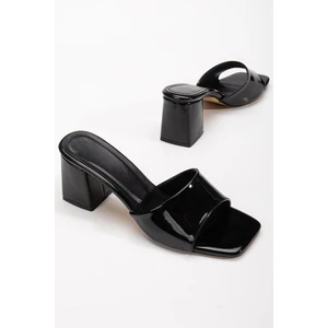 Rugan ve Düz Tekbant Siyah Rugan Kadın Topuklu Terlik