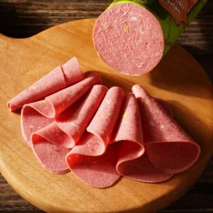 COŞKUN ET MAMÜLLERİ AŞ.  Dana Fıstıklı Salam 250 Gr