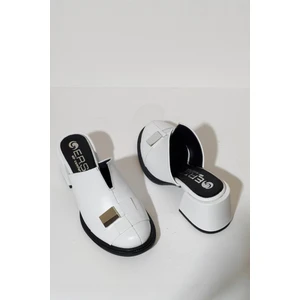 Kadın Hakiki Deri Beyaz Topuklu Şık Terlik Sabo Önü Kapalı Tokalı Günlük K.168.01