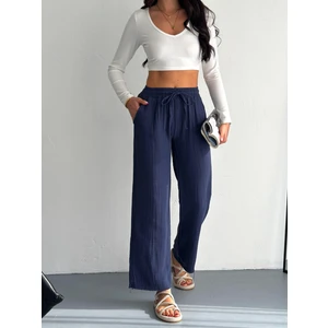 Kadın Lacivert Yüksek Bel Geniş Paça Müslin Pantolon