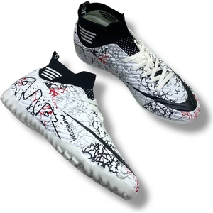 Çoraplı Halısaha Ayakkabı Beyaz Siyah Desenli