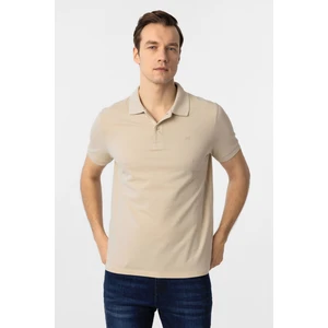 Dar Kesim Pamuk Çekmeyen Kumaş Polo Yaka Tişört