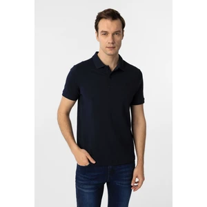 Dar Kesim Pamuk Çekmeyen Kumaş Polo Yaka Tişört