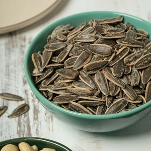 Kavrulmuş Yerli Tuzlu Siyah Ayçekirdeği 500 GR