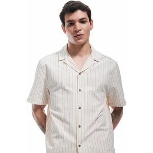Kısa Kollu Regular Fit Devrik Yaka Pamuklu Çizgili Gömlek