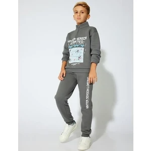 Slogan Baskı Detaylı Cepli Beli Bağlamalı Jogger Eşofman Altı