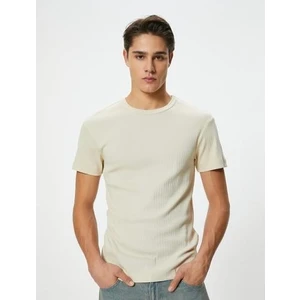 Basic Tişört Slim Fit Dokulu Kısa Kollu