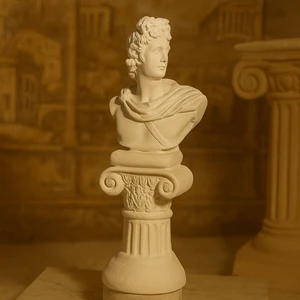 Beyaz Apollon Heykeli