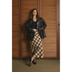 Babet 2503 - Gümüş Toka Detaylı Siyah Kadın Babet