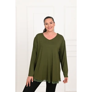 Kadın Etek Ucu Güpür Dantel Detaylı Büyük Beden Bluz 1386-23